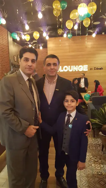 رونمایی برند تی لانژ، در کنار آقای شجاعی سرآشپز و فرزندم